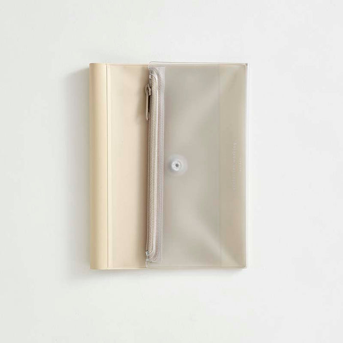Daigo | Funda Estuche de Plástico Isshoni A6 Beige