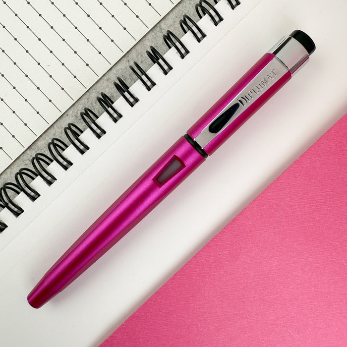 Diplomat Magnum Fountain Pen - Hot Pink