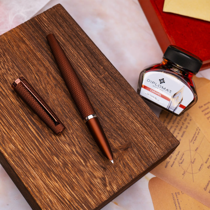 Diplomat Viper Fountain Pen - Brown Guilloche