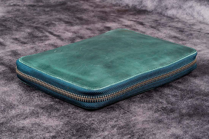 Galen Leather | Funda Leather Zippered Hobonichi Cousin A5 Planner Folio Crazy Horse Forest Green