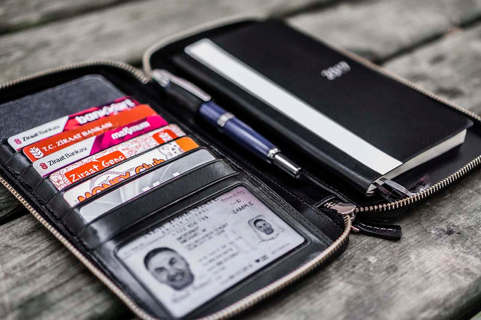 Galen Leather | Funda Leather Zippered Hobonichi Weeks Cover Black