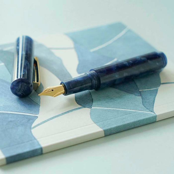 Hightide | Pluma Estilográfica Marbled Attaché Navy (F)