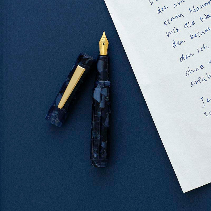 Hightide | Pluma Estilográfica Marbled Attaché Navy (F)
