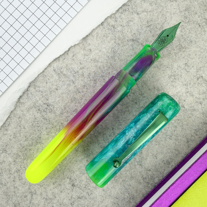 Hinze Pen Company Fountain Pen - Chopped