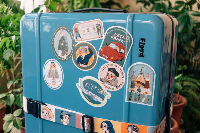La Dolce Vita | Pegatina Waterproof Travel Agency Go Camping