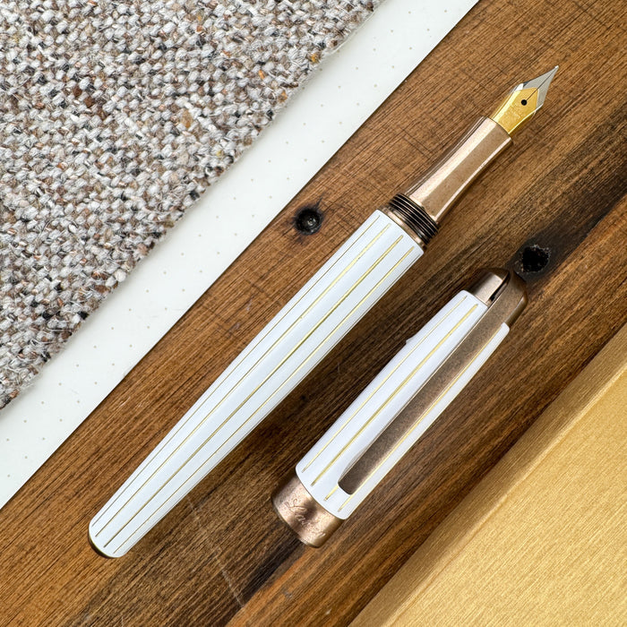 Laban Antique II Fountain Pen - White