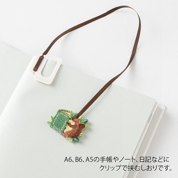 Midori | Punto de Libro Clip Bordado Ardilla
