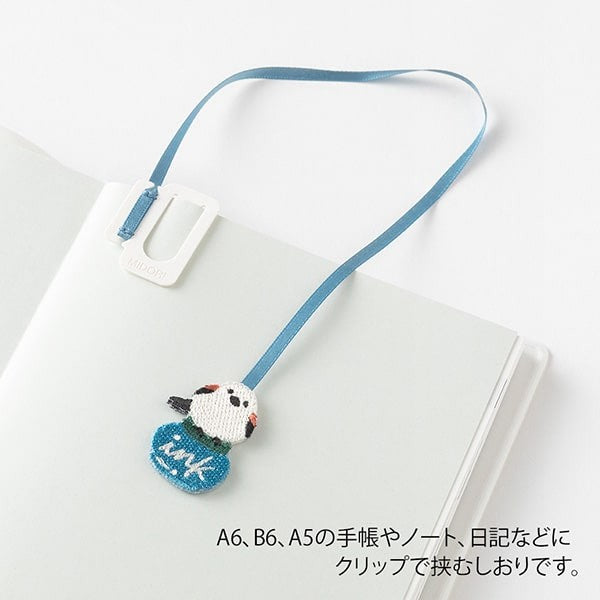 Midori | Punto de Libro Clip Bordado Mito