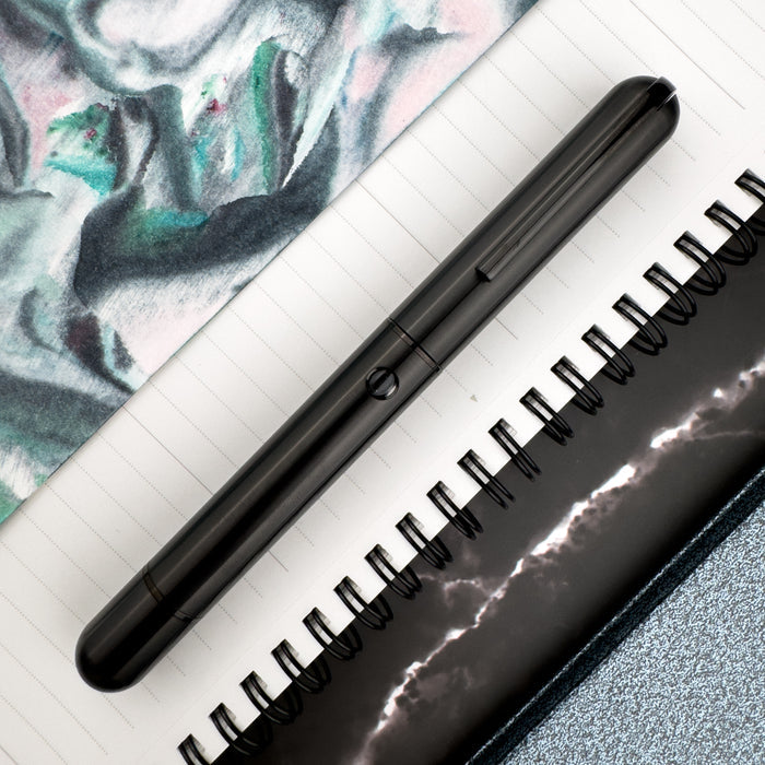 Nahvalur (Narwhal) Nautilus Fountain Pen - Ti Black
