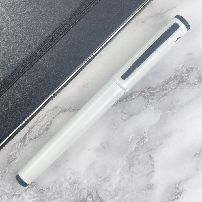 Pilot Explorer Fountain Pen - White