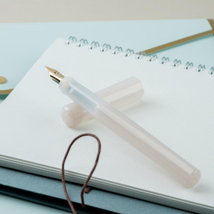 Pilot Kakuno Fountain Pen - Cumulus White