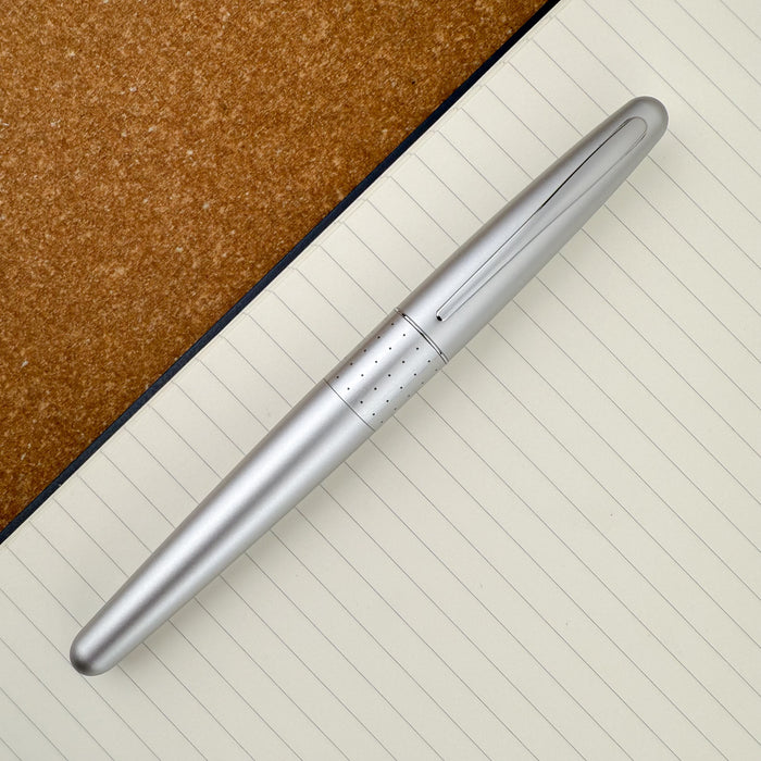 Pilot Metropolitan Fountain Pen - Silver Dot