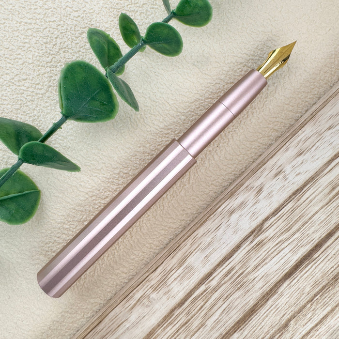 Tom's Studio The Studio Pocket Fountain Pen - Blush