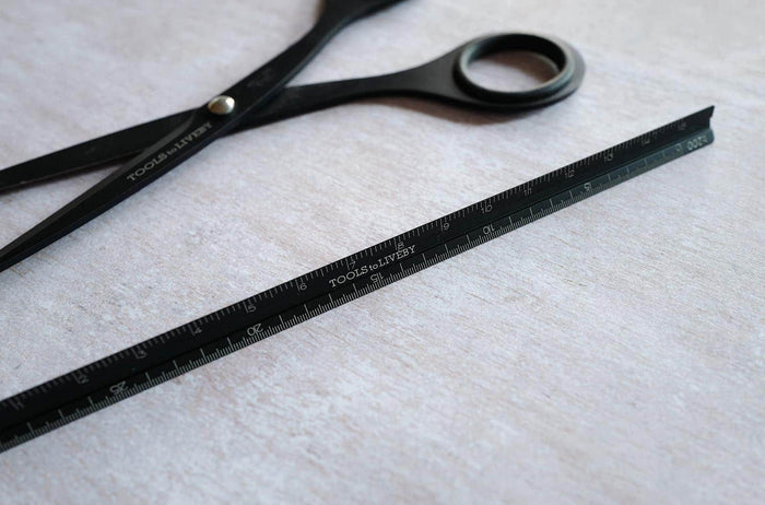 Tools To Liveby | Escalímetro de Aluminio