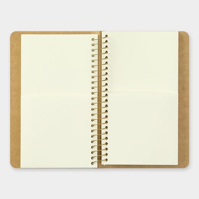 Traveler's Company | Cuaderno con Espiral A6 Slim Bolsillos de Papel