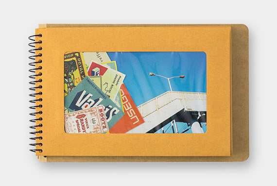 Traveler's Company | Cuaderno con Espiral B6 Sobres Visibles