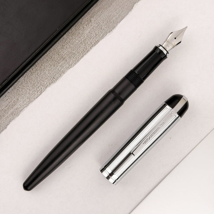 Wahl Eversharp Skyline Fountain Pen - Black w/Silver Trim