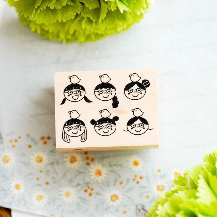 Yowoo Studio | Sello Smiley Faces